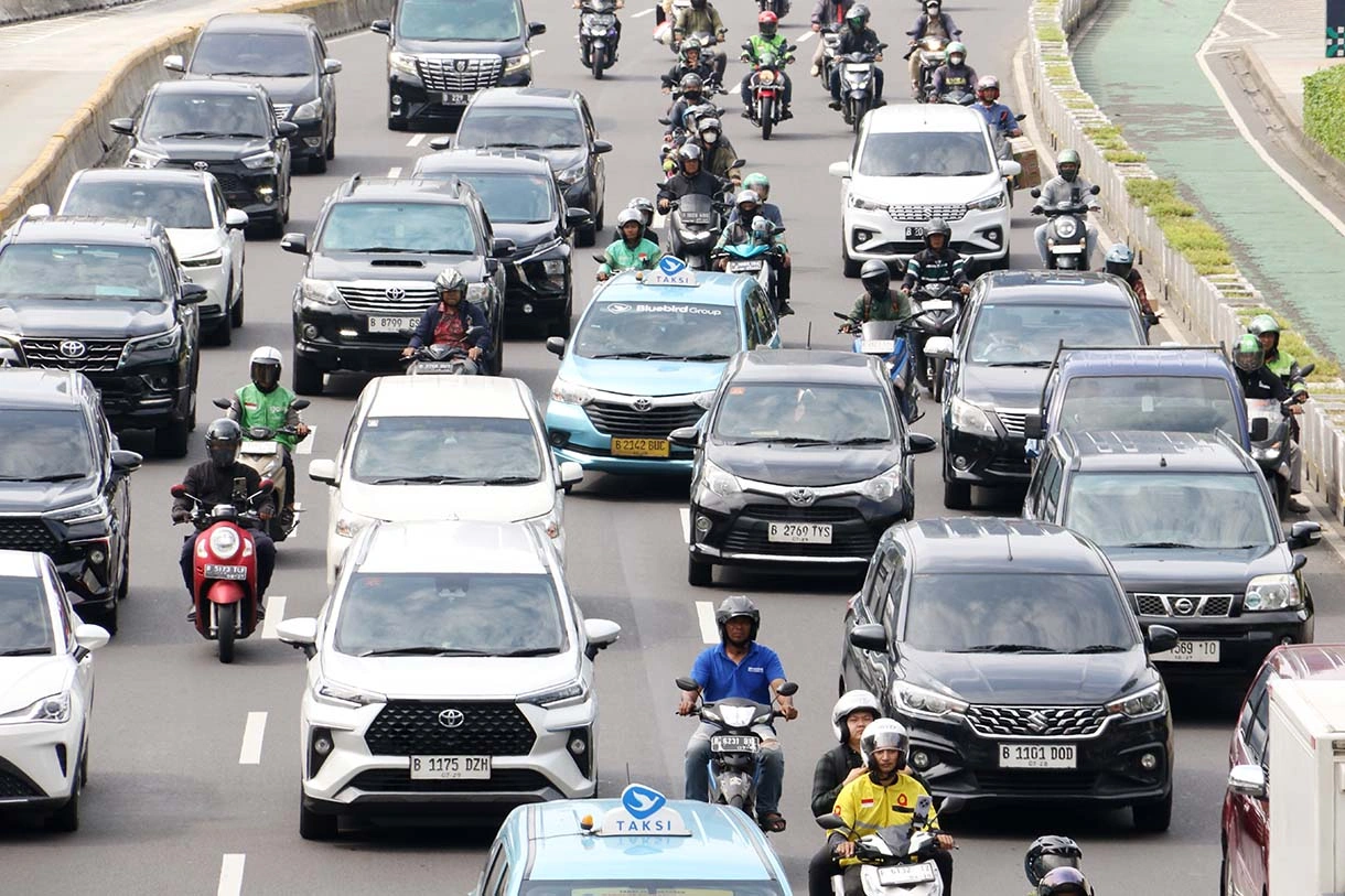 Jam Macet Jakarta Ramadhan 2026: Benhil Jadi Titik Rawan di Sore Hari! jam macet jakarta - Moladin