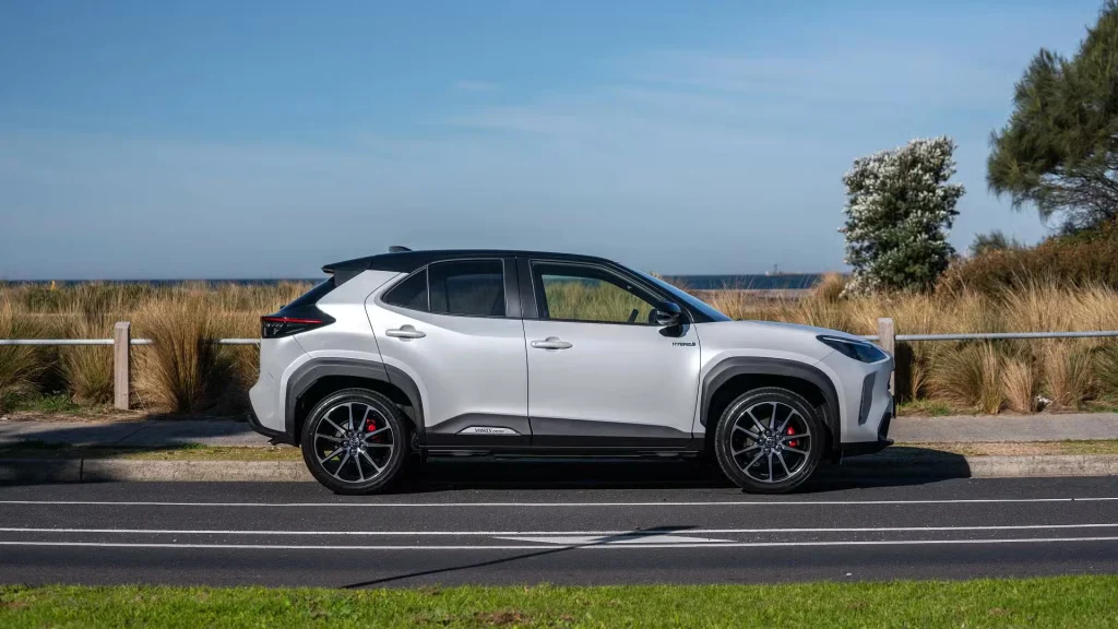 karakter berkendara Toyota Yaris Cross G Hybrid - Moladin