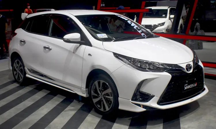 Harga Toyota Yaris 2018 Bekas: Manual dan Matic kelebihan mobil toyota yaris