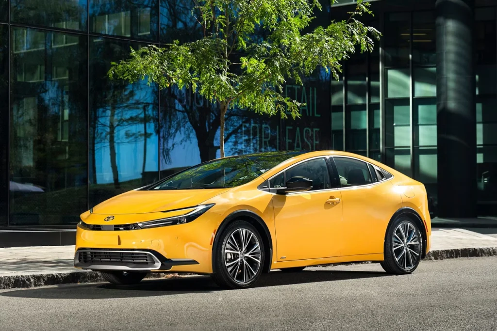 Toyota Prius terbaru - Moladin