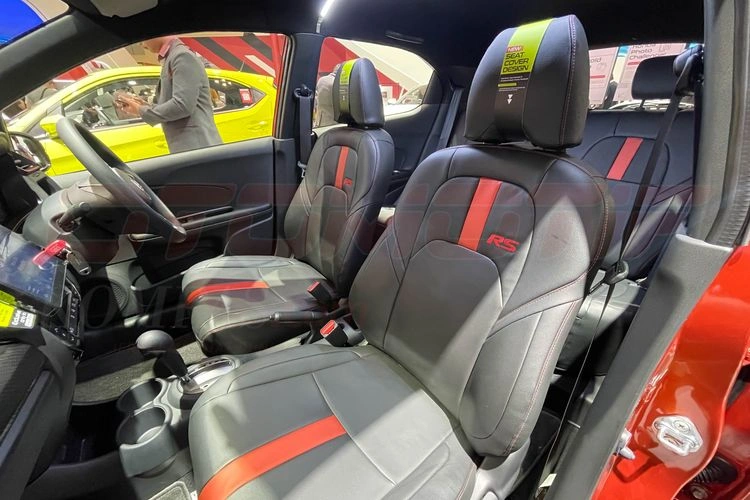 Selisih Rp15 Juta, Ini Perbedaan Honda Brio E CVT dan Special Edition perbedaan Honda Brio E CVT dan special edition - Moladin