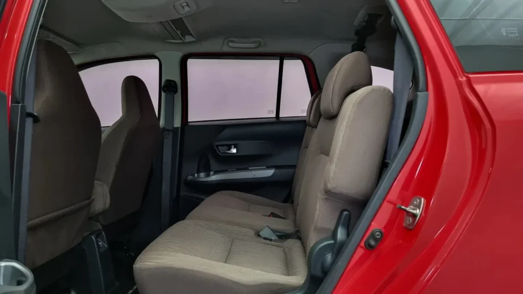 Interior toyota calya