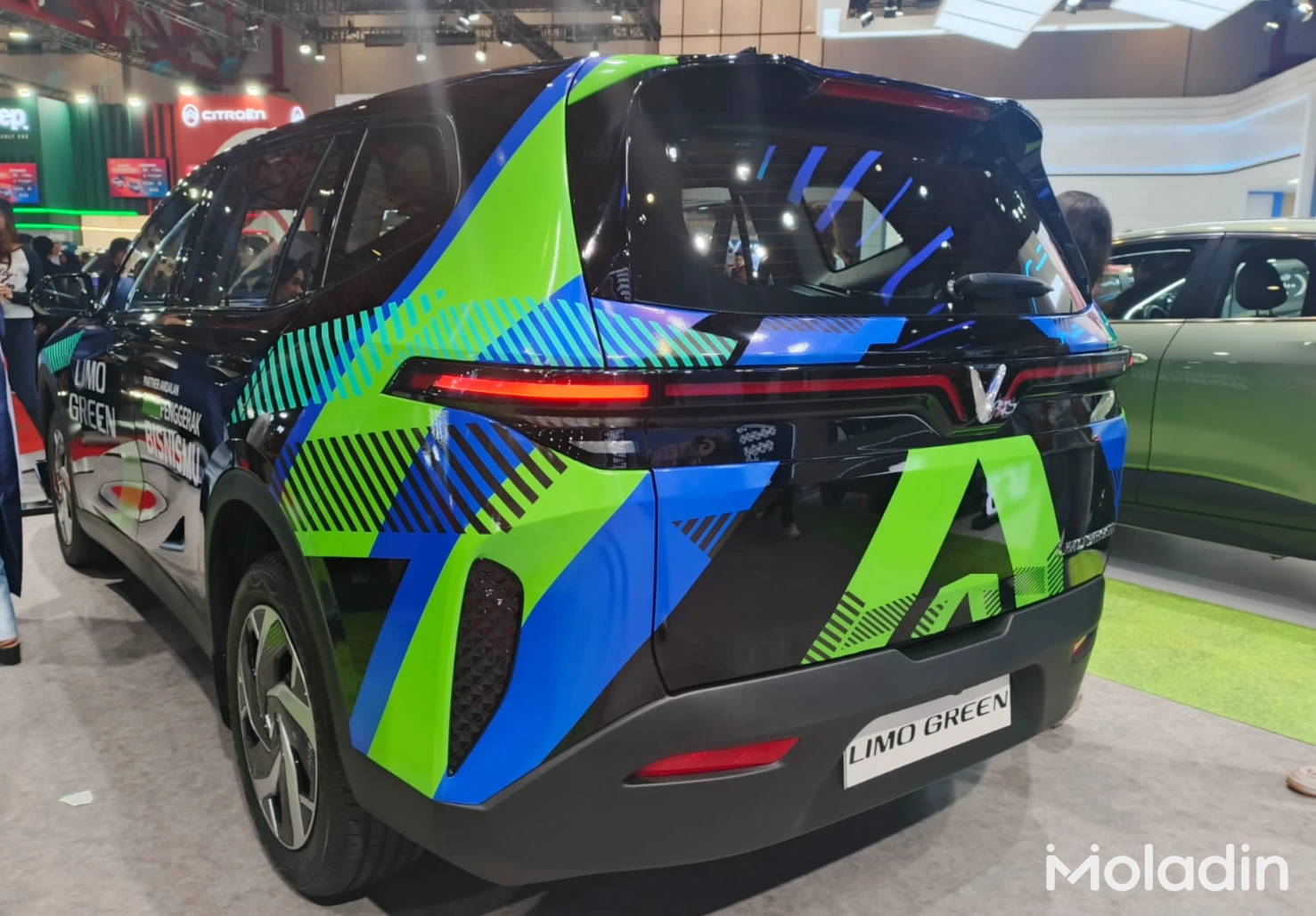 vinfast limo green - Moladin