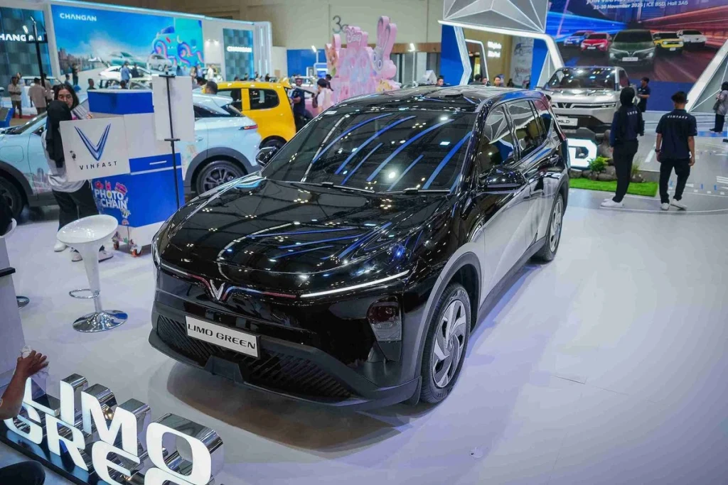 vinfast limo green - Moladin