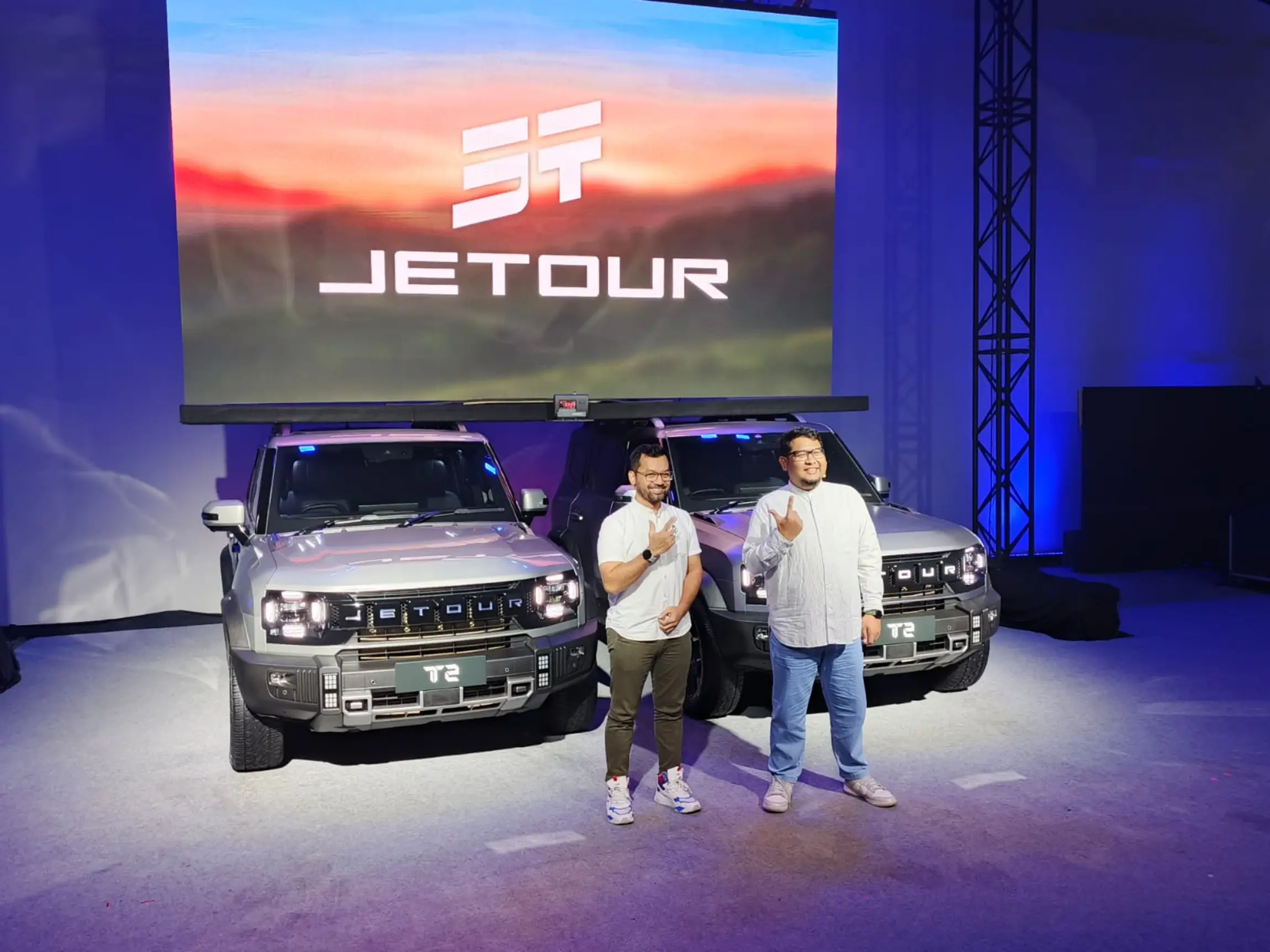 JETOUR T2 Unjuk Ketangguhan, Struktur Bodi Diklaim Mampu Tahan Beban 350 Kg