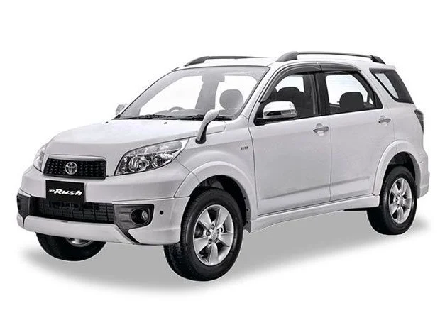 LSUV bekas murah Toyota Rush 2015 - Moladin