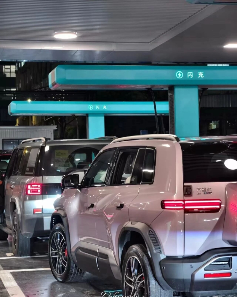 BYD Uji Stasiun Flash Charge 1.500 kW di China, Hampir 3x Lebih Kuat Dari Supercharger Tesla BYD Uji Stasiun Flash Charge 1.500 kW di China - Shenzen