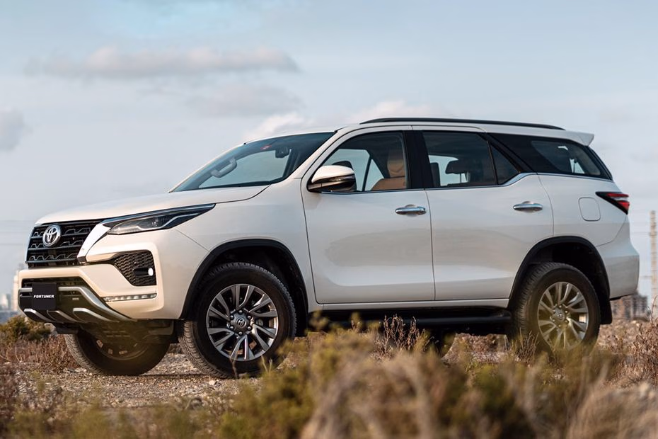 Toyota Fortuner 4.000 cc - Moladin