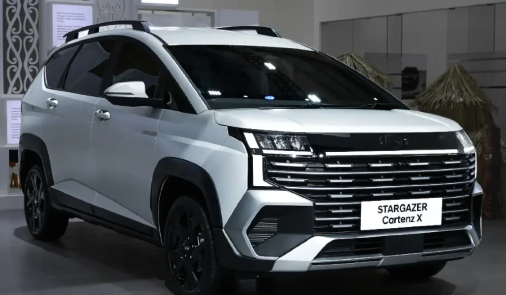 eksterior Hyundai Stargazer Cartenz X - Moladin