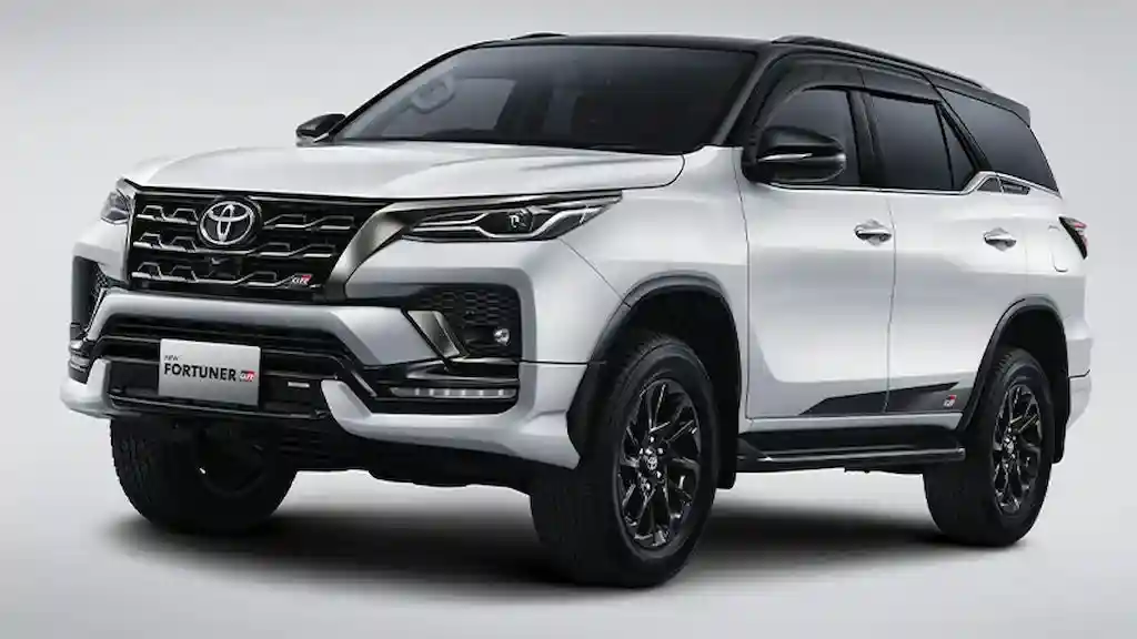 harga fortuner 2.8 gr sport 4x4 - Moladin