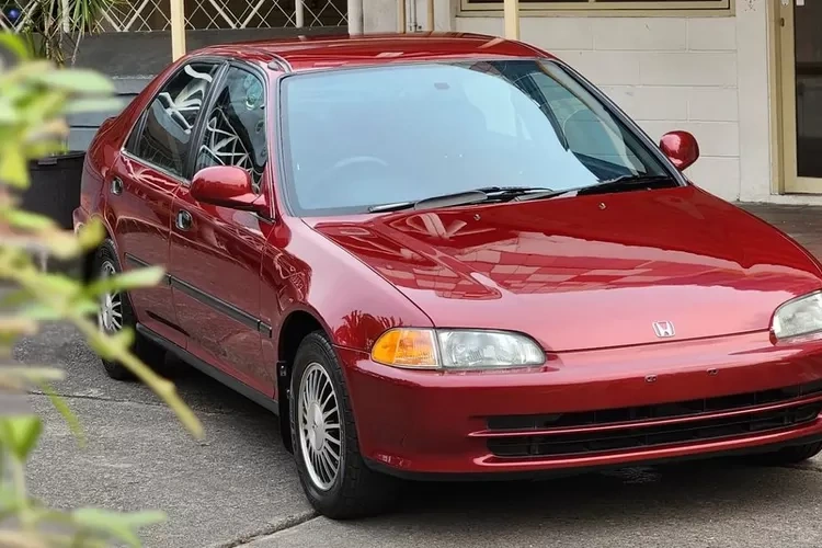 6 Mobil Era 90-an Desain Sporty & Timeless untuk Harian mobil era 90-an - Moladin