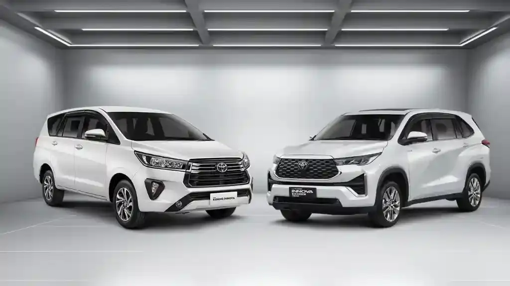 Innova Zenix vs Innova Reborn, Pilih Hybrid atau Diesel Tangguh? perbedaan spesifikasi Innova Zenix vs Innova Reborn - Moladin