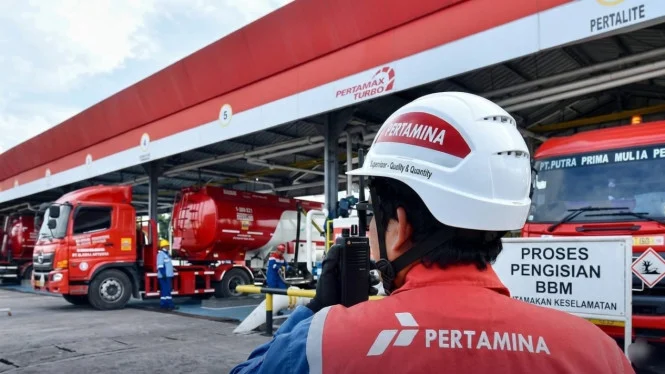 stok bbm indonesia - Moladin