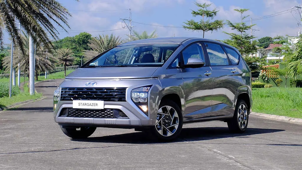 Mobil Bekas 150 Jutaan di 2026: Cek 15 Pilihan Paling Worth It! Hyundai Stargazer mobil bekas 150 jutaan - Moladin