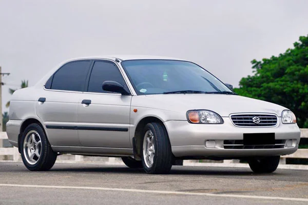 Suzuki Baleno mobil bekas 30 jutaan - Moladin