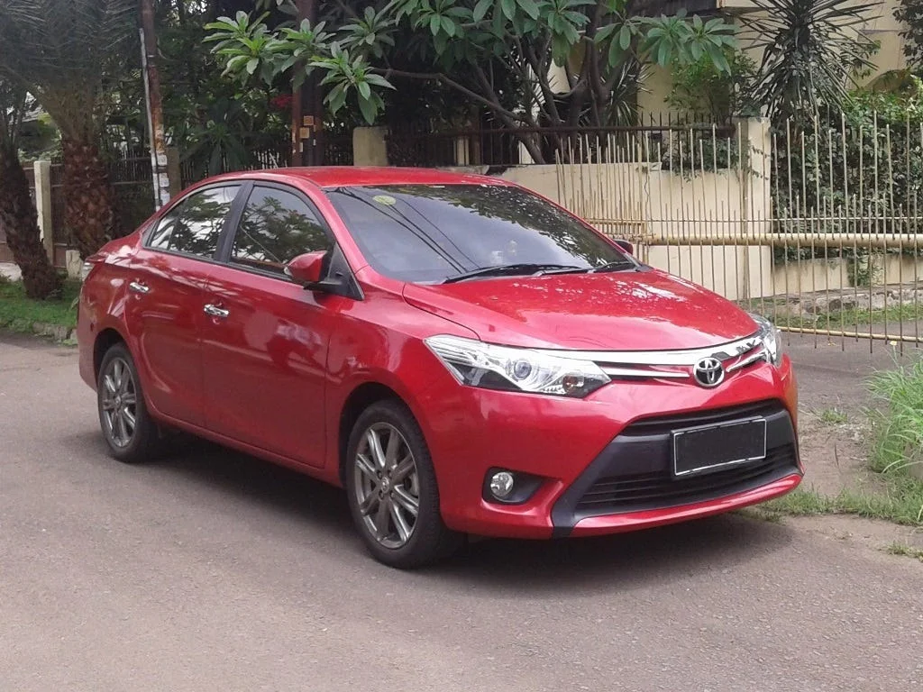 6 Mobil Toyota Bekas Paling Irit, Bandel dan Murah Perawatan! Toyota Vios bekas - Moladin