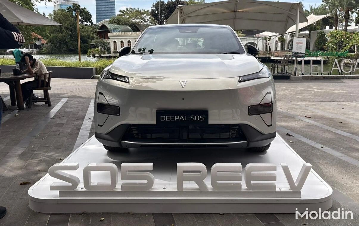 First Look Deepal S05 REEV: Mobil REEV Pertama di Indonesia! First Look Deepal S05 REEV: Mobil REEV Pertama di Indonesia!