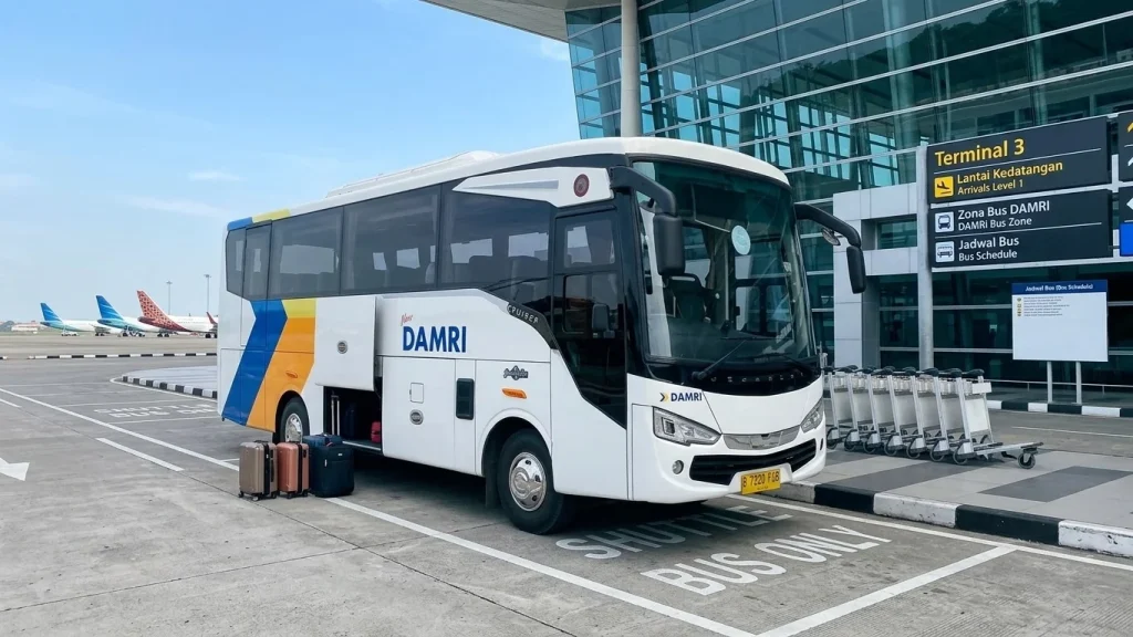 jadwal DAMRI bandara 2026 - Moladin