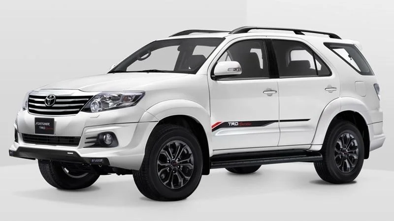 Harga Mobil Bekas Fortuner 2015, SUV Tangguh Favorit yang Masih Worth It! pilihan tipe fortuner 2015 - Moladin
