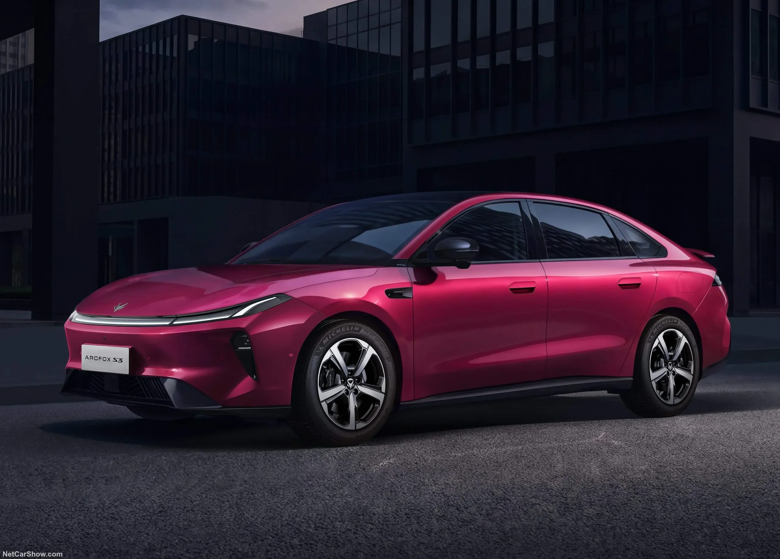 BAIC Arcfox S3 Meluncur 22 Mei 2026, Bisa Tukar Baterai dalam Hitungan Menit BAIC Arcfox S3 Meluncur 22 Mei 2026, Bisa Tukar Baterai dalam Hitungan Menit