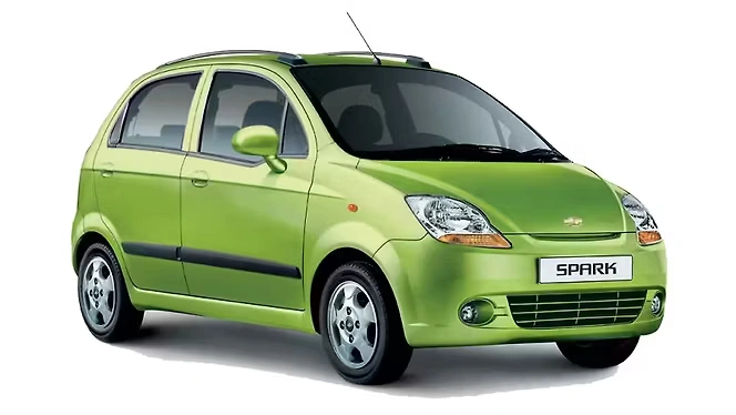Chevrolet Spark city car bekas untuk mahasiswa - Moladin