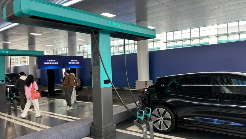 Denza D9 gen 2 fast charging - Moladin