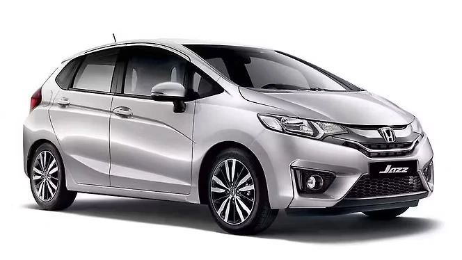 11 Mobil untuk Kaum Mendang-Mending Mulai 50 Jutaan, Gampang Dijual Lagi Honda Jazz 2015 mobil bekas untuk kaum mendang-mending - Moladin