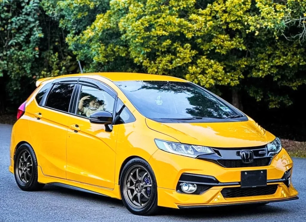 10 Mobil Bekas Irit BBM Mulai 80 Jutaan, Ada Brio hingga Ertiga! Honda Jazz GK5 mobil bekas irit BBM mulai 80 jutaan - Moladin