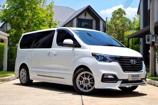 Hyundai H1 Royale 2014 MPV diesel non-hybrid - Moladin