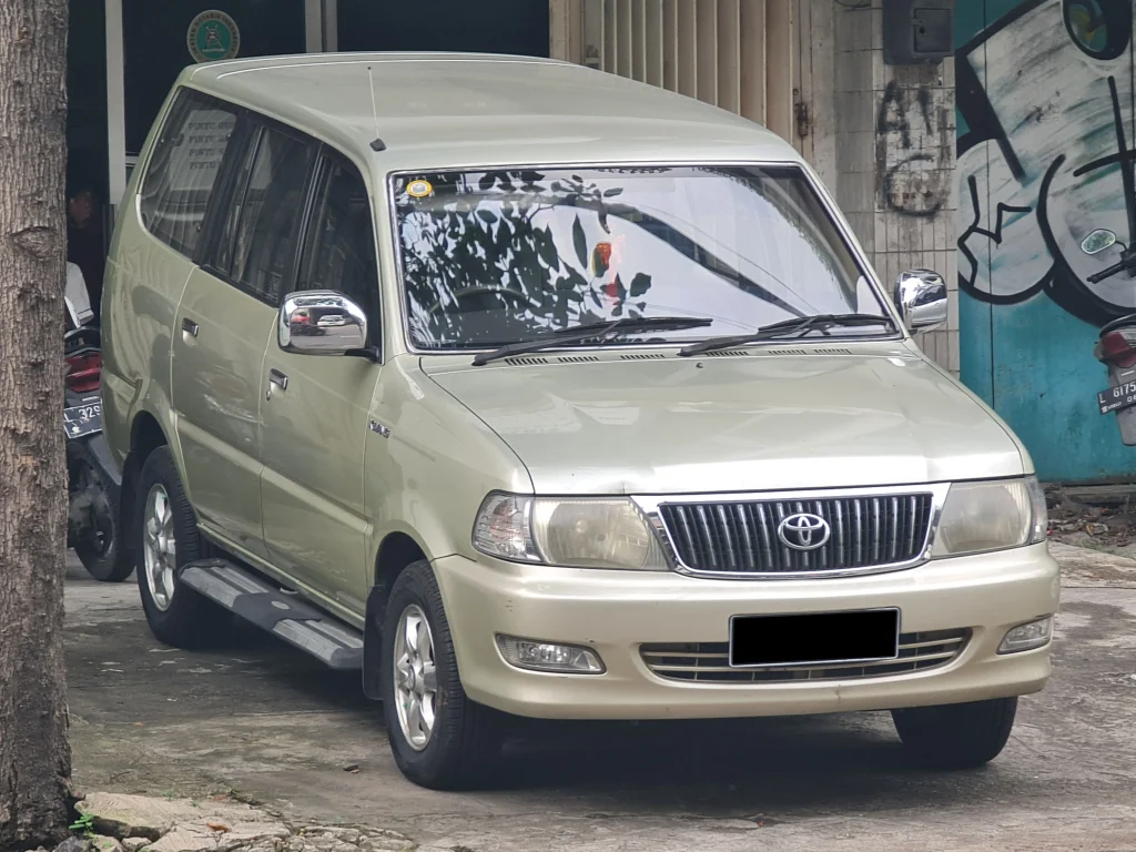 Kijang LGX 2004 mobil bekas RWD murah - Moladin