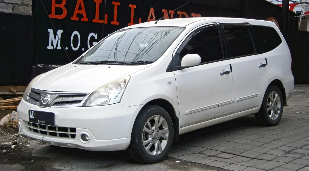 MPV 7 Penumpang Bermesin Badak Budget Rp50 Jutaan, Ini 7 Pilihannya! Nissan Grand Livina 2011 MPV 7 penumpang bermesin badak - Moladin