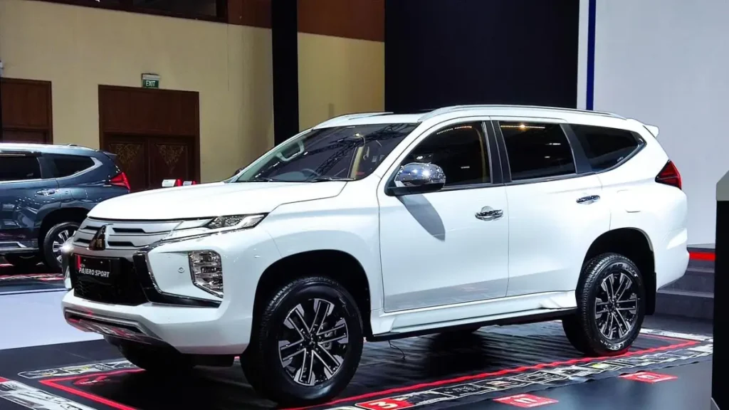 Pajero Sport 2025 - Moladin