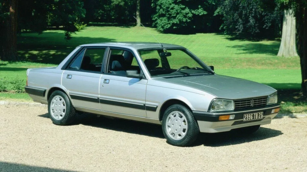 10 Mobil Bekas 10 Jutaan yang Masih Layak Dibeli In This Economy Peugeot 505 mobil bekas 10 jutaan - Moladin