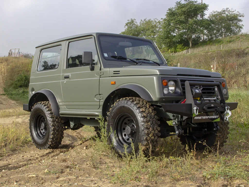 Suzuki Jimny SJ410 mobil kecil 4WD - Moladin