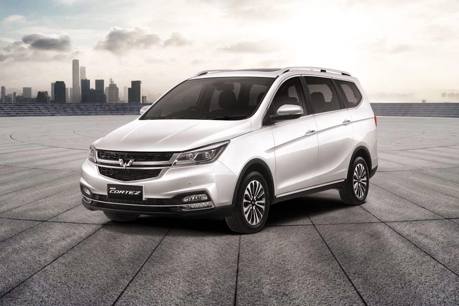 7 Mobil Bekas yang Atapnya Bisa Dibuka, Mulai Rp50 Jutaan Sudah Dapat Sunroof! Wuling Cortez mobil yang atapnya bisa dibuka - Moladin