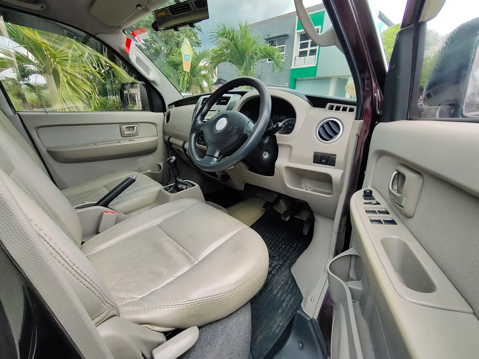 harga apv bekas - Moladin
