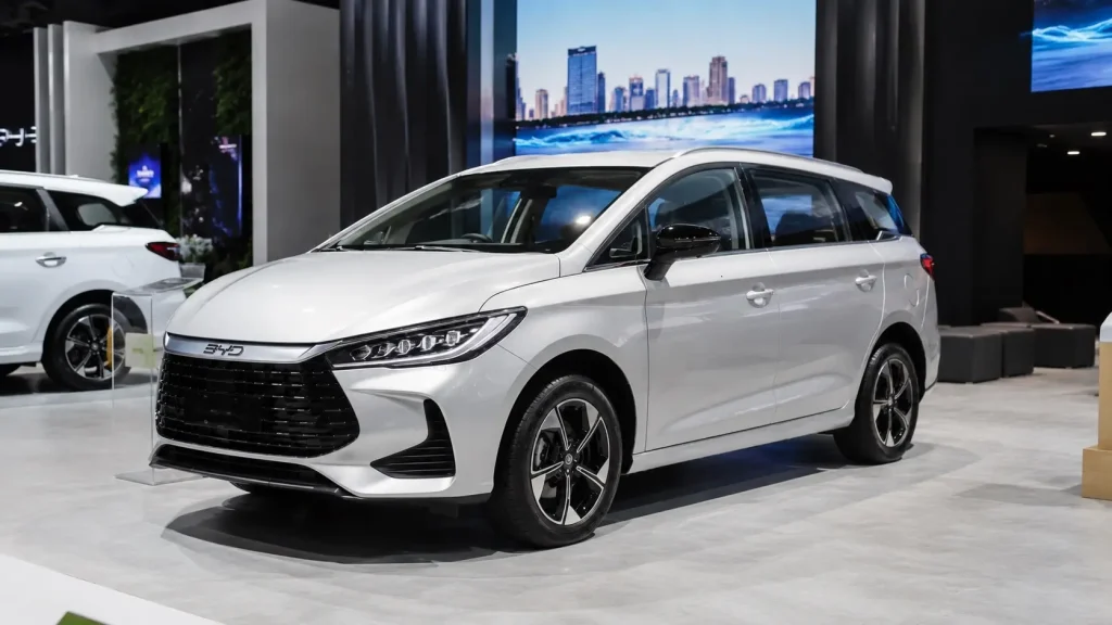 Spesifikasi BYD M6 DM Classic, MPV Hybrid 7 Penumpang dengan PHEV 40 Km byd m6 dm classic - Moladin
