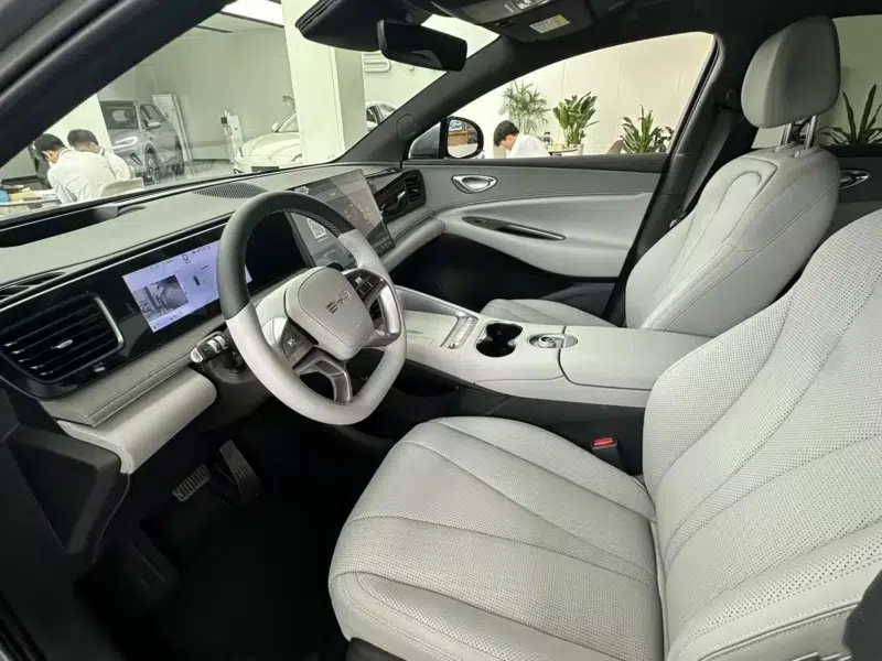 interior BYD Sealion 06 DM-i - Moladin