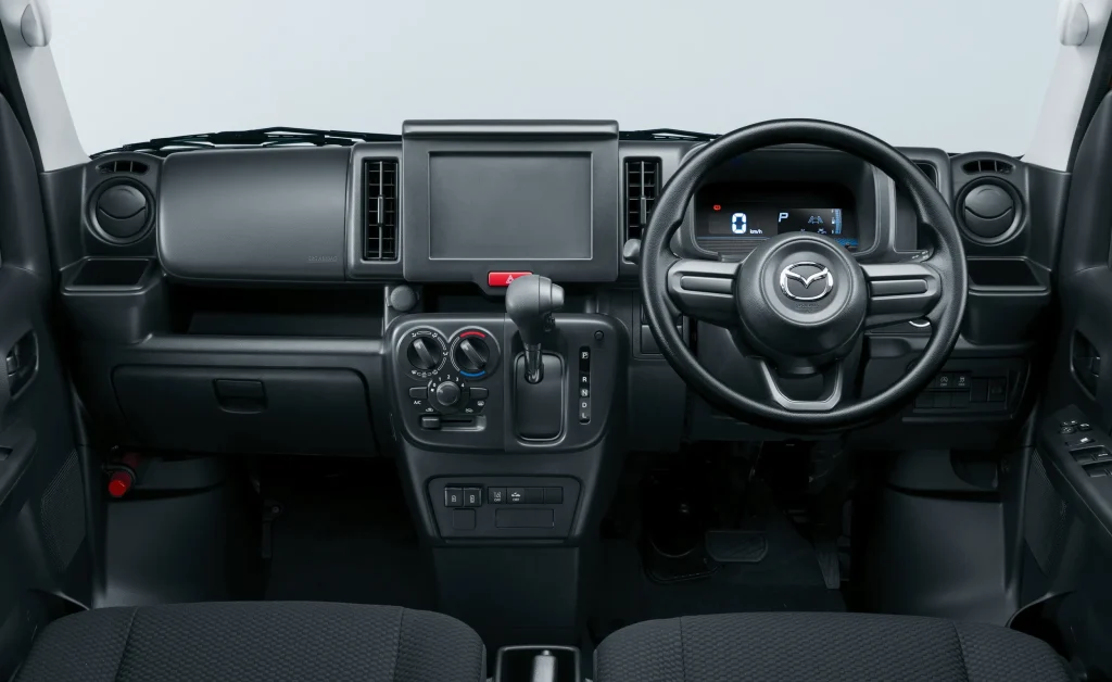 Mazda Luncurkan Mobil Baru Murah 135 Jutaan: Pakai Penggerak RWD dan Transmisi Manual interior mazda scrum