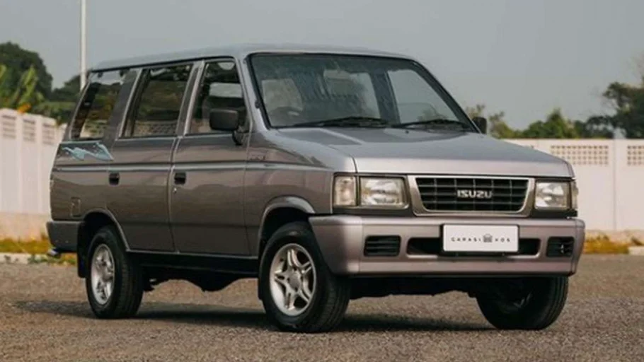 Mobil Keluarga 20 Jutaan Seharga Motor! Ini 10 Pilihan Terbaik di 2026 isuzu panther mobil keluarga 20 jutaan - Moladin