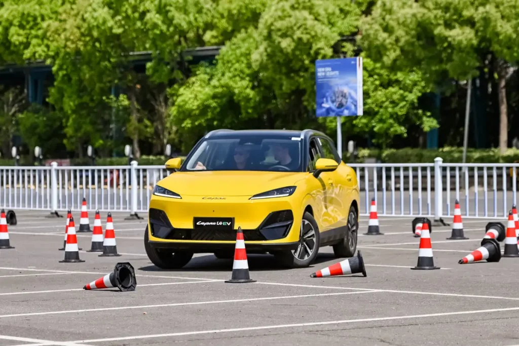 lepas e4 ev - Moladin