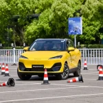 Lepas E4 EV Siap Meluncur di Indonesia, Jarak Tempuh Tembus 500 Km! - Tuwaga