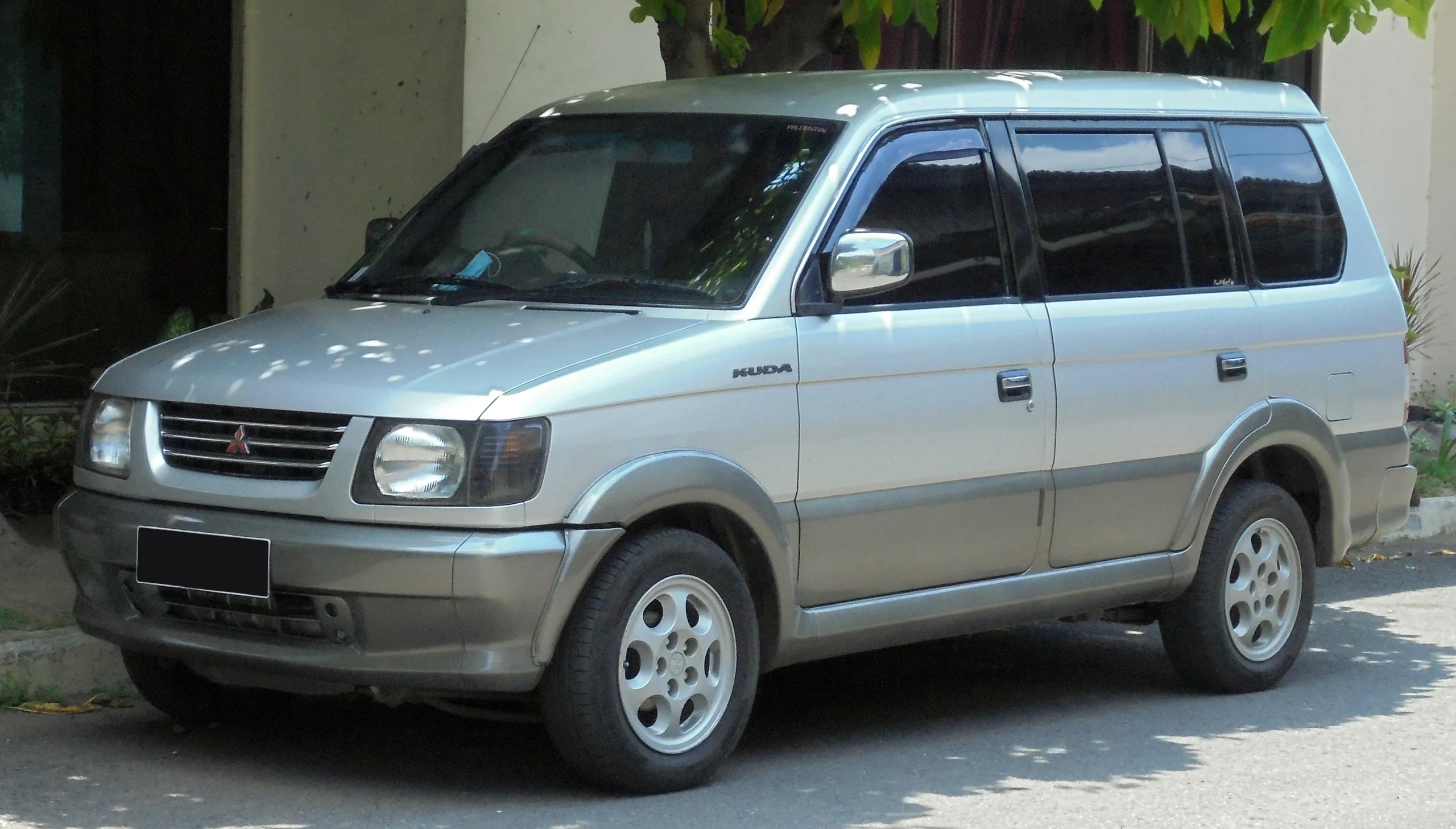mobil 7-seater 60 jutaan - Moladin