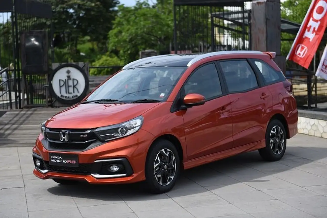 mobil murah untuk usaha travel - Moladin 