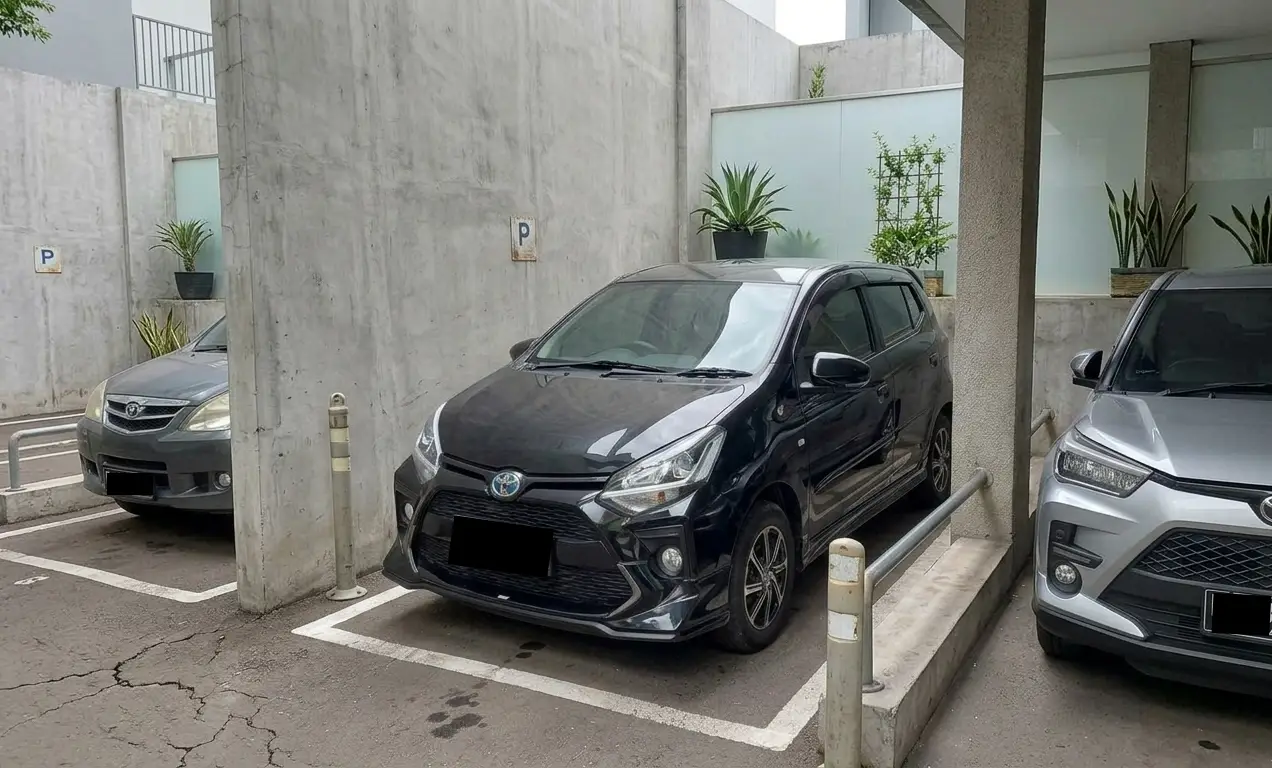 10 Rekomendasi Mobil yang Gampang Parkir di Area Sempit
