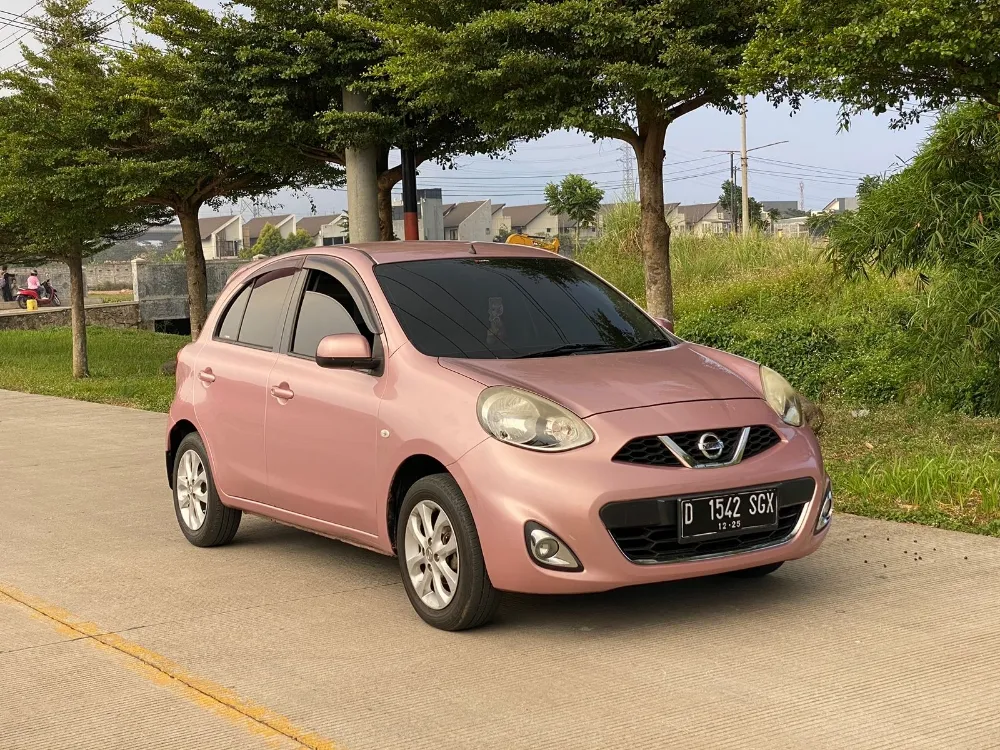 nissan march 1.2 xs mobil murah keyless - Moladin