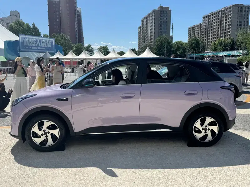 Geely EX2 Facelift 2026 Meluncur, Rp170 Jutaan Bisa Jalan 480 Km Sekali Cas! tampilan Geely EX2 facelift 2026- Moladin