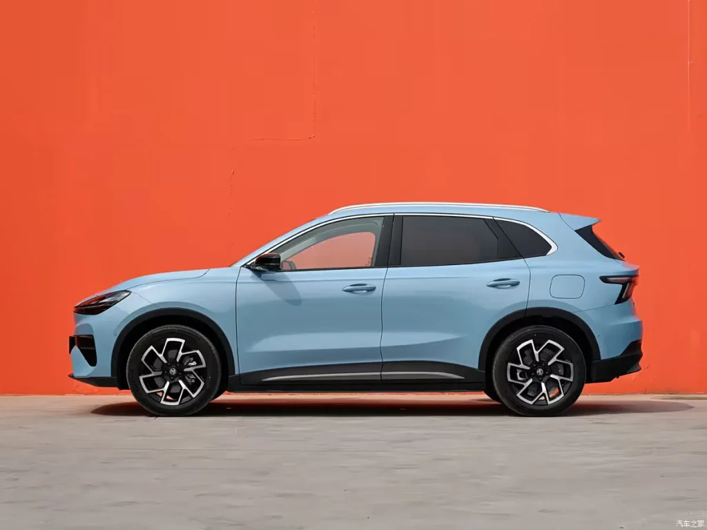 MG 4X Resmi Meluncur, SUV Listrik Murah Bisa Tempuh 610 Km Sekali Cas! tampilan MG 4X - Moladin