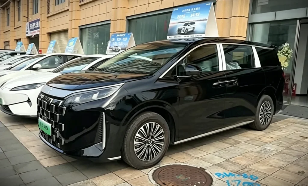 BYD Linghui M9 masuk dealer - Moladin