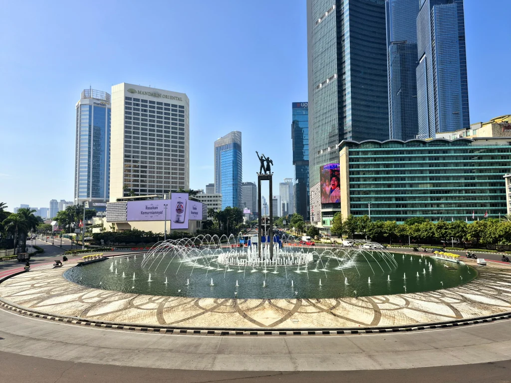 Link CCTV Live Bundaran HI, Pantau Demo Hari Ini dan Kondisi Lalu Lintas 24 Jam! CCTV Live Bundaran HI - Moladin